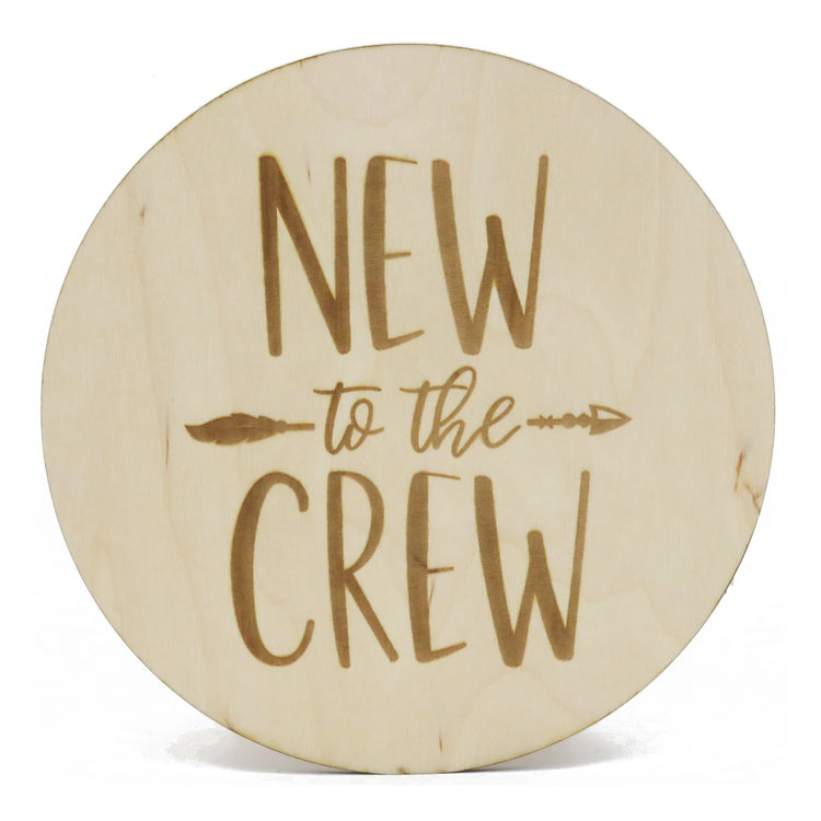 Houten gegraveerd geboortebord "New to the crew"