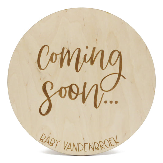 Houten aankondiging zwangerschap "Coming soon"